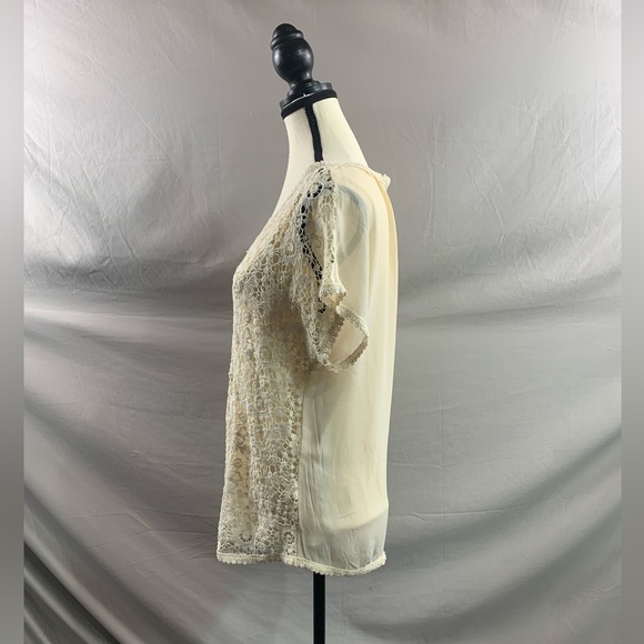 Cream Crocheted Short Sleeve Top - Picture 3 of 4